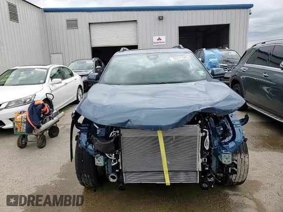 2025 Chevrolet Equinox FWD LT с VIN 3GNAXHEG2SL113918, выставлен на аукционе Copart как лот 55771845 с пробегом Не указан миль и Списание • Salvage title. История ставок и продаж доступна на DreamBid. Изображение 13.