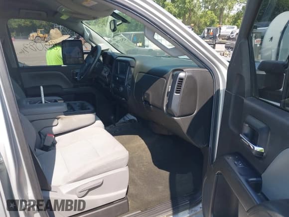 ✅ 2018 Chevrolet Silverado 2500HD Work Truck • VIN: 1GC1KUEG0JF185015 • Lot: 42571720. Listed on IAAI with 185,083 mi. Free auction sales archive from the USA and detailed vehicle history report at DreamBid. Image 5.