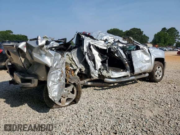 ✅ 2015 Chevrolet Silverado 2500HD LT • VIN: 1GC1KVEG0FF111137 • Lot: 59334755. Wystawiony na Copart z przebiegiem Nie podano. Bezpłatny archiwum sprzedaży aukcyjnych z USA i szczegółowy raport historii pojazdu na DreamBid. Zdjęcie 3.