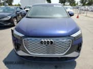 ✅ 2023 Audi Q4 e-tron Sportback Premium Plus • VIN: WA132BFZ4PP065311 • Lot: 58084765. Wystawiony na Copart z przebiegiem 4 954 mil. Bezpłatny archiwum sprzedaży aukcyjnych z USA i szczegółowy raport historii pojazdu na DreamBid. Zdjęcie 5.