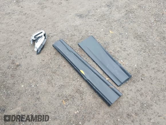 ✅ 2020 Chevrolet Equinox LS • VIN: 3GNAXHEV7LS722167 • Lot: 43516514. Wystawiony na IAAI z przebiegiem 65 386 mil. Bezpłatny archiwum sprzedaży aukcyjnych z USA i szczegółowy raport historii pojazdu na DreamBid. Zdjęcie 12.