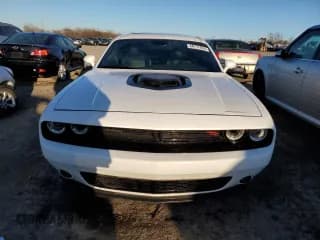 ✅ 2016 Dodge Challenger R/T • VIN: 2C3CDZBT1GH331757 • Lot: 44717454. Wystawiony na Copart z przebiegiem 35 581 mil. Bezpłatny archiwum sprzedaży aukcyjnych z USA i szczegółowy raport historii pojazdu na DreamBid. Zdjęcie 5.