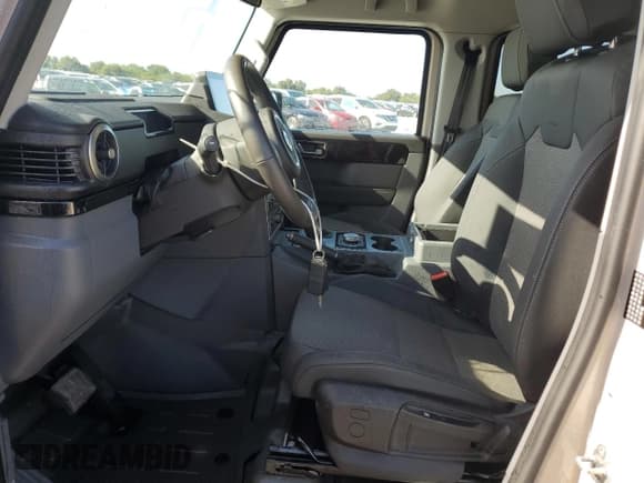 ✅ 2024 Ineos Grenadier • VIN: SC6GM1CAXRF006624 • Lot: 74881374. Wystawiony na Copart z przebiegiem Nie podano. Bezpłatny archiwum sprzedaży aukcyjnych z USA i szczegółowy raport historii pojazdu na DreamBid. Zdjęcie 7.