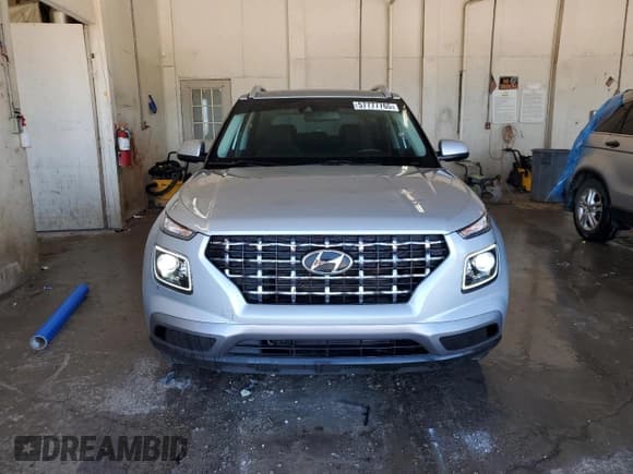✅ 2021 Hyundai Venue SEL • VIN: KMHRC8A39MU120640 • Lot: 57777765. Listed on Copart with 11,505 mi. Free auction sales archive from the USA and detailed vehicle history report at DreamBid. Image 5.