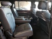 ✅ 2023 Jeep Grand Wagoneer Series II • VIN: 1C4SJSFP7PS556908 • Лот: 58543354. Опубликован ранее на Copart с пробегом 8 221 миль. Бесплатный доступ к архиву аукционных продаж из США и подробный отчёт об истории автомобиля на DreamBid. Изображение 11.