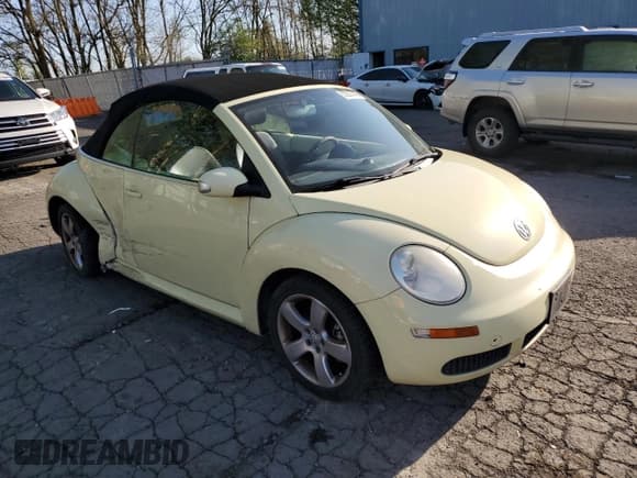 ✅ 2006 Volkswagen Beetle • VIN: 3VWRF31Y76M311262 • Lot: 53287445. Listed on Copart with 96,353 mi. Free auction sales archive from the USA and detailed vehicle history report at DreamBid. Image 4.