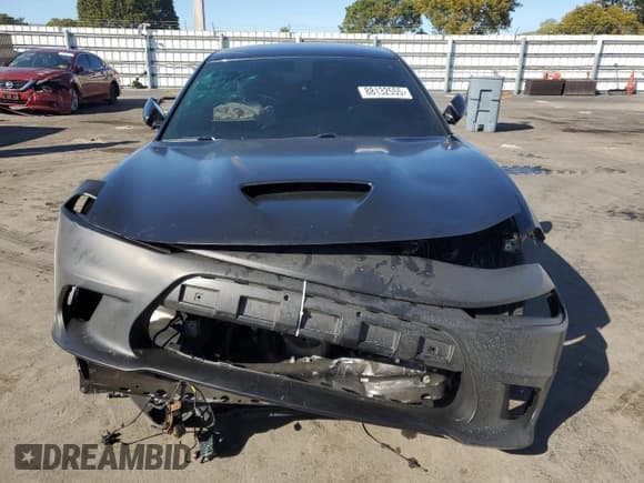 ✅ 2020 Dodge Charger Scat Pack • VIN: 2C3CDXGJ5LH233000 • Lot: 88132555. Wystawiony na Copart z przebiegiem 52 007 mil. Bezpłatny archiwum sprzedaży aukcyjnych z USA i szczegółowy raport historii pojazdu na DreamBid. Zdjęcie 5.