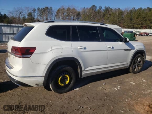 ✅ 2018 Volkswagen Atlas SE • VIN: 1V2FR2CA6JC584015 • Лот: 42130835. Опубликован ранее на Copart с пробегом 130 598 миль. Бесплатный доступ к архиву аукционных продаж из США и подробный отчёт об истории автомобиля на DreamBid. Изображение 3.