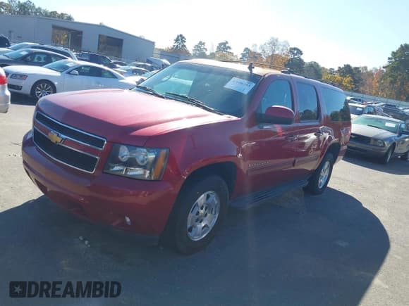 ✅ 2013 Chevrolet Suburban LT • VIN: 1GNSCJE05DR374014 • Лот: 43646383. Опубликован ранее на IAAI с пробегом 213 005 миль. Бесплатный доступ к архиву аукционных продаж из США и подробный отчёт об истории автомобиля на DreamBid. Изображение 2.