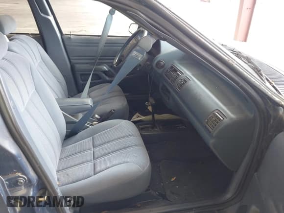 ✅ 1992 Ford Tempo GL • VIN: 2FAPP36X9NB116759 • Lot: 42637199. Listed on IAAI with 71,896 mi. Free auction sales archive from the USA and detailed vehicle history report at DreamBid. Image 5.