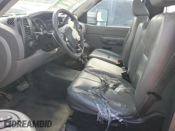 ✅ 2007 Chevrolet Silverado 2500HD Work Truck • VIN: 1GCHC24K07E572023 • Lot: 92369785. Listed on Copart with Not provided. Free auction sales archive from the USA and detailed vehicle history report at DreamBid. Image 7.