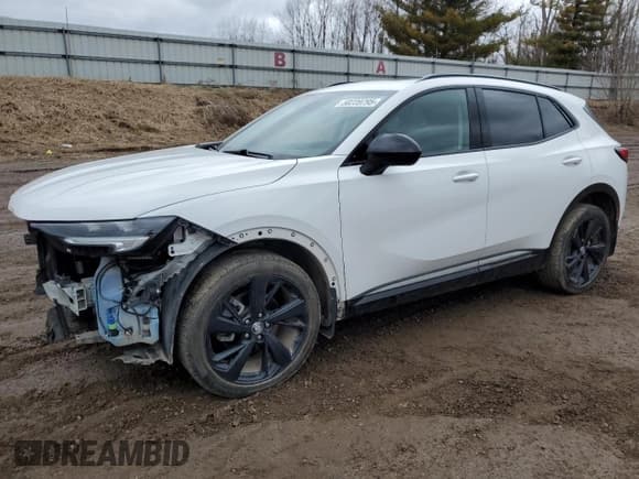 ✅ 2022 Buick Envision Essence • VIN: LRBFZPR47ND165332 • Lot: 50239795. Listed on Copart with 43,582 mi. Free auction sales archive from the USA and detailed vehicle history report at DreamBid. Image 1.