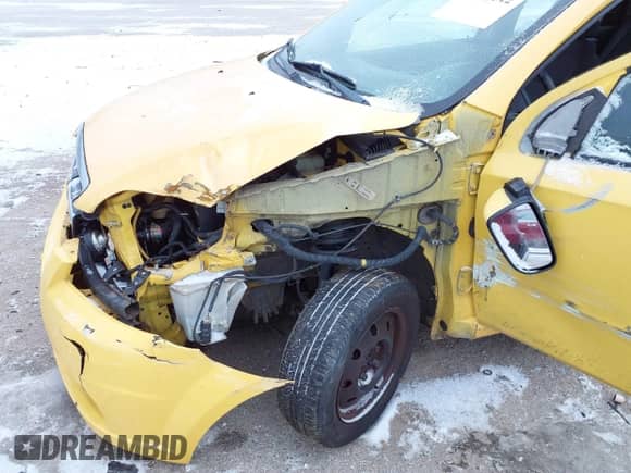 2011 Chevrolet Aveo 1LT z VIN KL1TD5DE2BB124564, wystawiony jako IAAI lot #41388512 z przebiegiem 109 833 mil mil oraz . Historia ofert i sprzedaży dostępna na DreamBid. Obrazek 6.