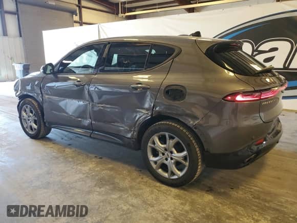 2024 Dodge Hornet R/T z VIN ZACPDFCW6R3A27983, wystawiony jako Copart lot #47845855 z przebiegiem 18 861 mil mil oraz Czysty tytuł • Clean title. Historia ofert i sprzedaży dostępna na DreamBid. Obrazek 2.