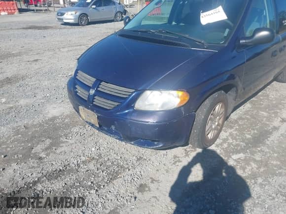 2005 Dodge Caravan SE с VIN 2D4GP24R55R298320, выставлен на аукционе IAAI как лот 43564165 с пробегом 204 494 миль миль и . История ставок и продаж доступна на DreamBid. Изображение 6.