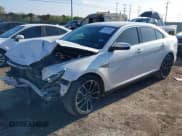 ✅ 2018 Ford Taurus SEL • VIN: 1FAHP2E83JG101072 • Lot: 43774011. Wystawiony na IAAI z przebiegiem 89 613 mil. Bezpłatny archiwum sprzedaży aukcyjnych z USA i szczegółowy raport historii pojazdu na DreamBid. Zdjęcie 18.