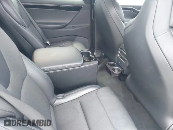 ✅ 2018 Tesla Model X 75D • VIN: 5YJXCBE25JF100156 • Лот: 42370888. Опубликован ранее на IAAI с пробегом 96 129 миль. Бесплатный доступ к архиву аукционных продаж из США и подробный отчёт об истории автомобиля на DreamBid. Изображение 8.