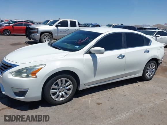 ✅ 2015 Nissan Altima SV • VIN: 1N4AL3AP3FC294497 • Лот: 42928848. Опубликован ранее на IAAI с пробегом 94 462 миль. Бесплатный доступ к архиву аукционных продаж из США и подробный отчёт об истории автомобиля на DreamBid. Изображение 15.