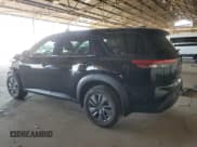 ✅ 2024 Nissan Pathfinder S • VIN: 5N1DR3AC5RC221473 • Lot: 80707265. Wystawiony na Copart z przebiegiem 34 567 mil. Bezpłatny archiwum sprzedaży aukcyjnych z USA i szczegółowy raport historii pojazdu na DreamBid. Zdjęcie 2.