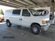 ✅ 2005 Ford Econoline Cargo • VIN: 1FTNE24L75HA11206 • Lot: 71869205. Wystawiony na Copart z przebiegiem 248 292 mil. Bezpłatny archiwum sprzedaży aukcyjnych z USA i szczegółowy raport historii pojazdu na DreamBid. Zdjęcie 4.