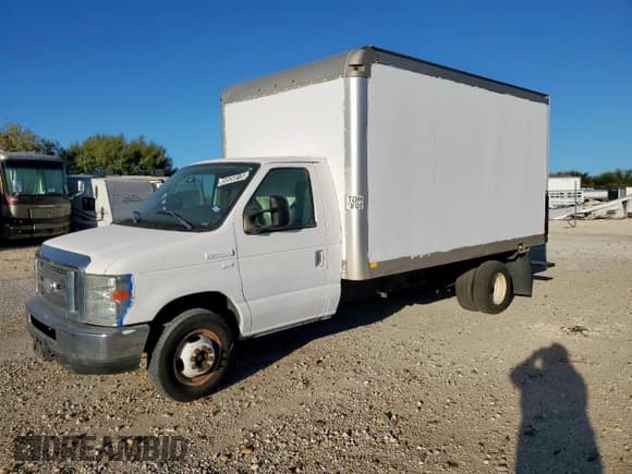 ✅ 2014 Ford Econoline Commercial • VIN: 1FDWE4FL2EDA69952 • Lot: 85526815. Wystawiony na Copart z przebiegiem Nie podano. Bezpłatny archiwum sprzedaży aukcyjnych z USA i szczegółowy raport historii pojazdu na DreamBid. Zdjęcie 1.