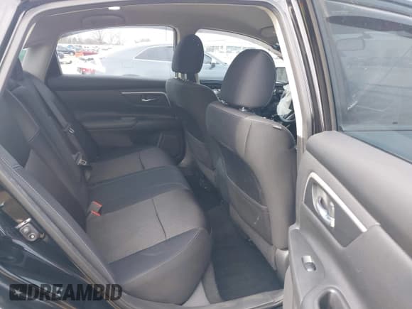 ✅ 2017 Nissan Altima SV • VIN: 1N4AL3AP4HC252892 • Lot: 41553226. Listed on IAAI with 91,079 mi. Free auction sales archive from the USA and detailed vehicle history report at DreamBid. Image 8.