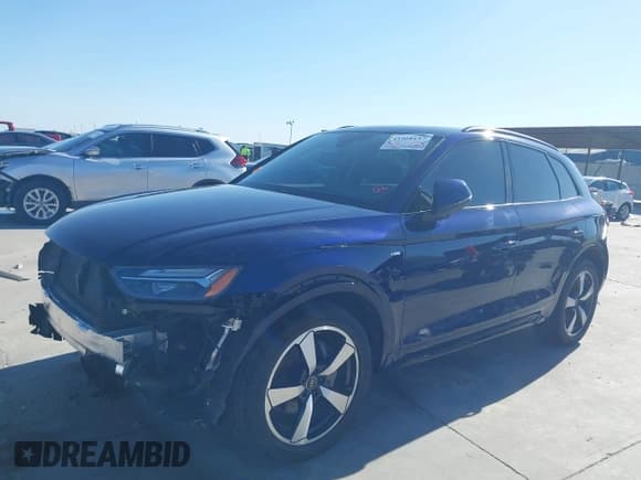 ✅ 2022 Audi Q5 S line Premium Plus • VIN: WA1EAAFY3N2015846 • Lot: 43568157. Wystawiony na IAAI z przebiegiem 39 441 mil. Bezpłatny archiwum sprzedaży aukcyjnych z USA i szczegółowy raport historii pojazdu na DreamBid. Zdjęcie 19.