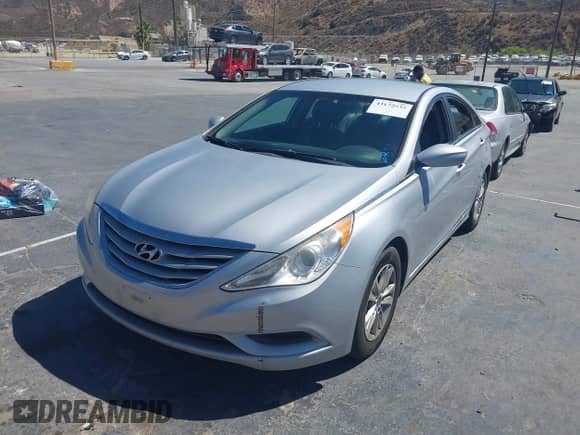 2013 Hyundai Sonata GLS с VIN 5NPEB4AC6DH792325, выставлен на аукционе IAAI как лот 43172035 с пробегом 165 490 миль миль и . История ставок и продаж доступна на DreamBid. Изображение 2.