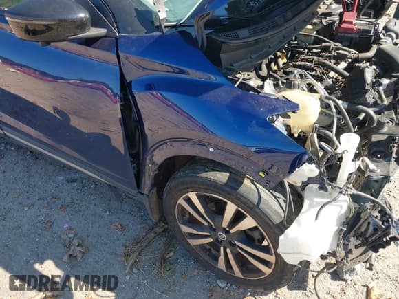 ✅ 2020 Nissan Kicks SR • VIN: 3N1CP5DV9LL558189 • Lot: 43361788. Wystawiony na IAAI z przebiegiem 103 075 mil. Bezpłatny archiwum sprzedaży aukcyjnych z USA i szczegółowy raport historii pojazdu na DreamBid. Zdjęcie 6.