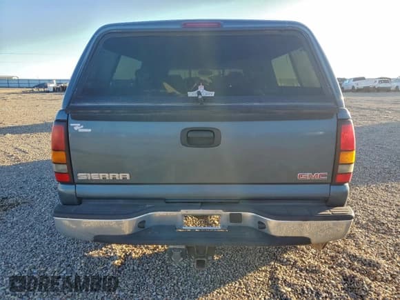 ✅ 2006 GMC Sierra 2500HD SLE2 • VIN: 1GTHK29U86E267610 • Lot: 94667675. Listed on Copart with 213,864 mi. Free auction sales archive from the USA and detailed vehicle history report at DreamBid. Image 6.