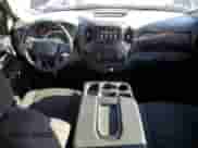 2021 Chevrolet Silverado 1500 Custom z VIN 1GCRYBEH2MZ120605, wystawiony jako Copart lot #84541014 z przebiegiem 52 273 mil mil oraz Szkoda całkowita • Salvage title. Historia ofert i sprzedaży dostępna na DreamBid. Obrazek 8.