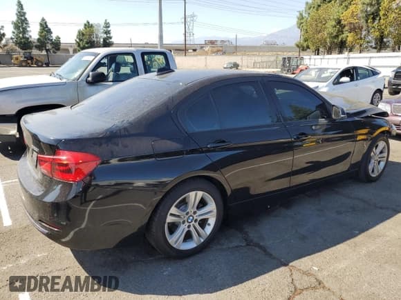 ✅ 2016 BMW 3 Series 328i • VIN: WBA8E9G5XGNT45346 • Lot: 84268925. Wystawiony na Copart z przebiegiem Nie podano. Bezpłatny archiwum sprzedaży aukcyjnych z USA i szczegółowy raport historii pojazdu na DreamBid. Zdjęcie 3.