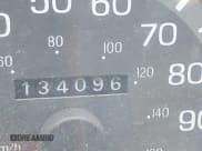 ✅ 1997 Ford F-150 XL • VIN: 1FTDX0721VKA67349 • Lot: 41119214. Wystawiony na IAAI z przebiegiem 134 096 mil. Bezpłatny archiwum sprzedaży aukcyjnych z USA i szczegółowy raport historii pojazdu na DreamBid. Zdjęcie 5.