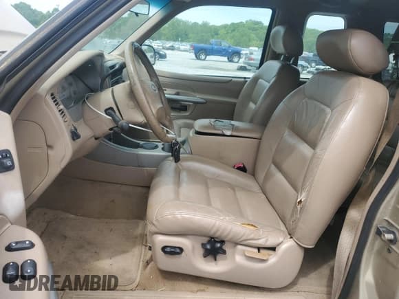 ✅ 2002 Ford Explorer Sport Value • VIN: 1FMYU60E32UA92511 • Lot: 54368265. Listed on Copart with 143,744 mi. Free auction sales archive from the USA and detailed vehicle history report at DreamBid. Image 7.