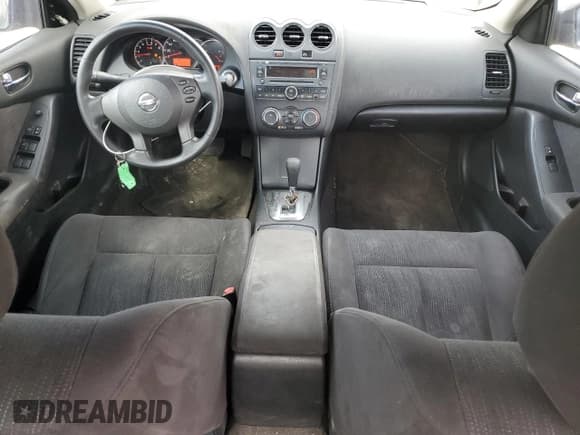 ✅ 2010 Nissan Altima S • VIN: 1N4AL2AP7AN424370 • Lot: 82145965. Wystawiony na Copart z przebiegiem 118 191 mil. Bezpłatny archiwum sprzedaży aukcyjnych z USA i szczegółowy raport historii pojazdu na DreamBid. Zdjęcie 8.