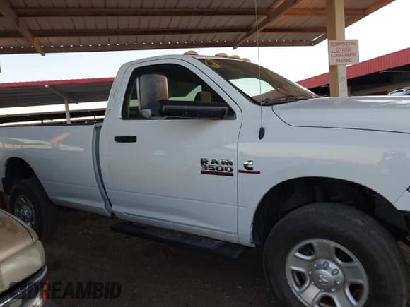 ✅ 2017 Ram 3500 • VIN: 3C7WRCAL9HG737637 • Лот: 43365695. Опубликован ранее на IAAI с пробегом 93 376 миль. Бесплатный доступ к архиву аукционных продаж из США и подробный отчёт об истории автомобиля на DreamBid. Изображение 13.