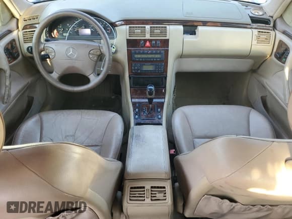 ✅ 2001 Mercedes-Benz E 320 • VIN: WDBJF70J91B327957 • Лот: 53450375. Опубликован ранее на Copart с пробегом 260 389 миль. Бесплатный доступ к архиву аукционных продаж из США и подробный отчёт об истории автомобиля на DreamBid. Изображение 8.