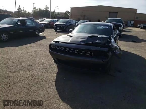 ✅ 2015 Dodge Challenger SXT Plus • VIN: 2C3CDZBG8FH775378 • Lot: 41369303. Wystawiony na Copart z przebiegiem 140 148 mil. Bezpłatny archiwum sprzedaży aukcyjnych z USA i szczegółowy raport historii pojazdu na DreamBid. Zdjęcie 11.