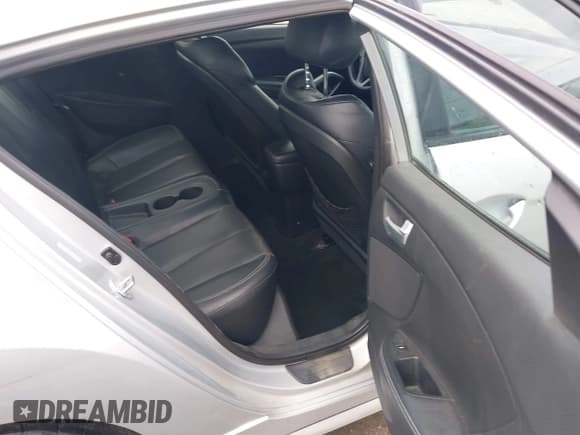 ✅ 2013 Hyundai Veloster Turbo • VIN: KMHTC6AE9DU178422 • Lot: 41530172. Wystawiony na IAAI z przebiegiem 175 871 mil. Bezpłatny archiwum sprzedaży aukcyjnych z USA i szczegółowy raport historii pojazdu na DreamBid. Zdjęcie 8.