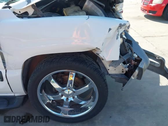 ✅ 2003 Chevrolet Tahoe LT • VIN: 1GNEC13Z83R150605 • Lot: 41844680. Wystawiony na IAAI z przebiegiem Nie podano. Bezpłatny archiwum sprzedaży aukcyjnych z USA i szczegółowy raport historii pojazdu na DreamBid. Zdjęcie 20.