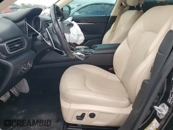 ✅ 2020 Maserati Levante S • VIN: ZN661YUA7LX344878 • Lot: 45732015. Listed on Copart with 61,229 mi. Free auction sales archive from the USA and detailed vehicle history report at DreamBid. Image 7.