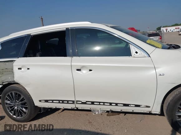 ✅ 2020 Infiniti QX60 Luxe • VIN: 5N1DL0MN7LC525683 • Лот: 42022763. Опубликован ранее на IAAI с пробегом 70 575 миль. Бесплатный доступ к архиву аукционных продаж из США и подробный отчёт об истории автомобиля на DreamBid. Изображение 13.