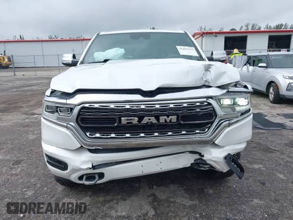 2019 Ram 1500 Limited z VIN 1C6SRFPT3KN774290, wystawiony jako IAAI lot #42413133 z przebiegiem 72 324 mil mil oraz . Historia ofert i sprzedaży dostępna na DreamBid. Obrazek 6.