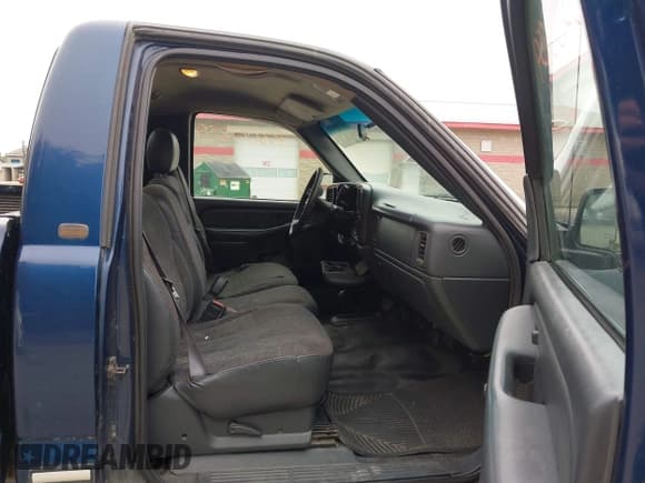 ✅ 2000 Chevrolet Silverado 1500 • VIN: 1GCEK14V2YE349851 • Лот: 43300859. Опубликован ранее на IAAI с пробегом 201 695 миль. Бесплатный доступ к архиву аукционных продаж из США и подробный отчёт об истории автомобиля на DreamBid. Изображение 5.