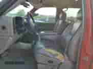 ✅ 2006 GMC Sierra 1500 SLE1 • VIN: 2GTEK13T761196981 • Lot: 66926015. Wystawiony na Copart z przebiegiem 259 957 mil. Bezpłatny archiwum sprzedaży aukcyjnych z USA i szczegółowy raport historii pojazdu na DreamBid. Zdjęcie 7.