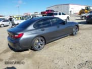 ✅ 2022 BMW 3 Series 330e • VIN: 3MW5P7J07N8C55523 • Lot: 43663590. Wystawiony na IAAI z przebiegiem 29 397 mil. Bezpłatny archiwum sprzedaży aukcyjnych z USA i szczegółowy raport historii pojazdu na DreamBid. Zdjęcie 4.