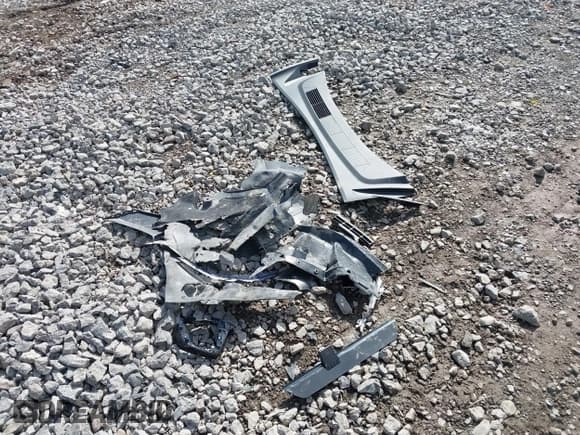 ✅ 2025 Tesla Model 3 Long Range • VIN: 5YJ3E1EB8SF925709 • Lot: 43407352. Wystawiony na IAAI z przebiegiem 5 434 mil. Bezpłatny archiwum sprzedaży aukcyjnych z USA i szczegółowy raport historii pojazdu na DreamBid. Zdjęcie 12.