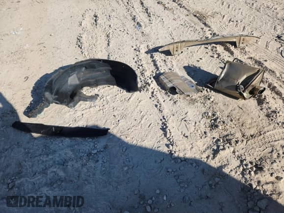 2017 Subaru Forester Limited with VIN JF2SJARCXHH523100, listed as a Copart auction lot 84559495 with 94,988 mi miles and Salvage title. Bid and sale history available at DreamBid. Image 13.