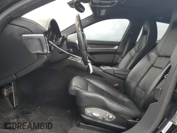 ✅ 2011 Porsche Panamera Turbo • VIN: WP0AC2A70BL090657 • Лот: 73970624. Опубликован ранее на Copart с пробегом Не указан. Бесплатный доступ к архиву аукционных продаж из США и подробный отчёт об истории автомобиля на DreamBid. Изображение 7.