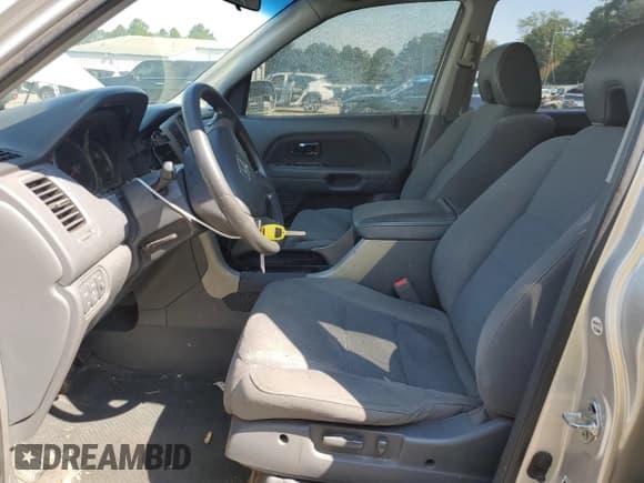 ✅ 2008 Honda Pilot SE • VIN: 5FNYF28328B027385 • Lot: 68206555. Wystawiony na Copart z przebiegiem 201 587 mil. Bezpłatny archiwum sprzedaży aukcyjnych z USA i szczegółowy raport historii pojazdu na DreamBid. Zdjęcie 7.